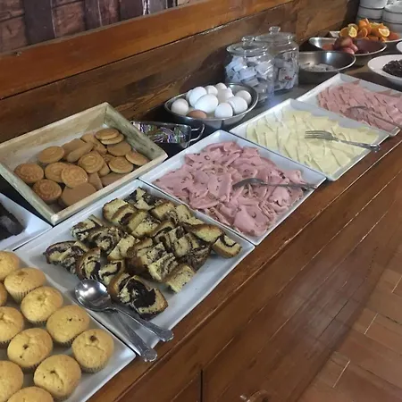 게스트하우스 Buccaneers Boutique 4*