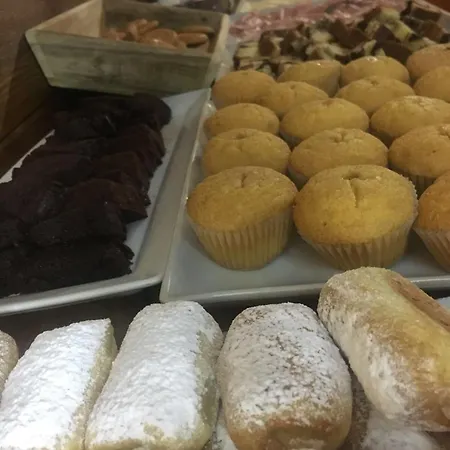 Buccaneers Boutique 세인트폴스베이