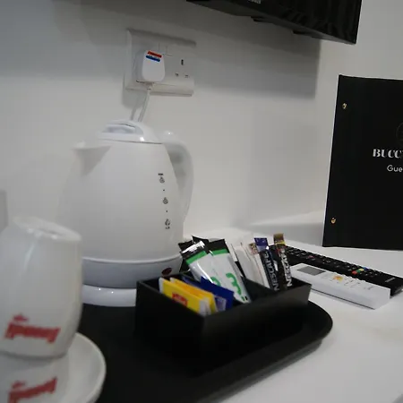 Buccaneers Boutique 게스트하우스 세인트폴스베이