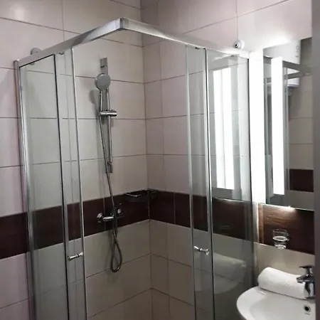 Πανσιόν Buccaneers Boutique 4*