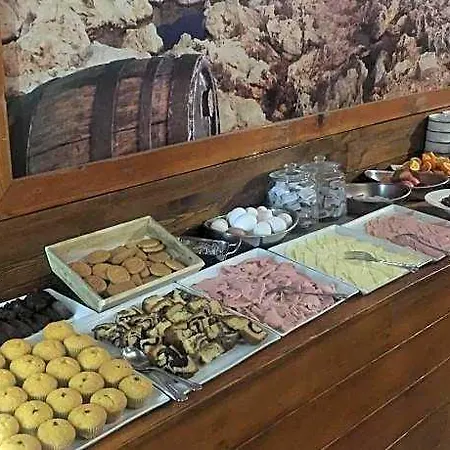 Gasthof Buccaneers Boutique St. Paul's Bay